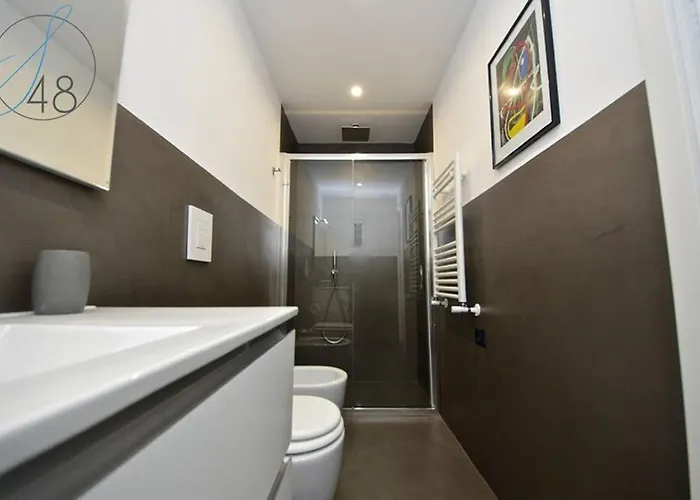 Quarantotto Apartment *